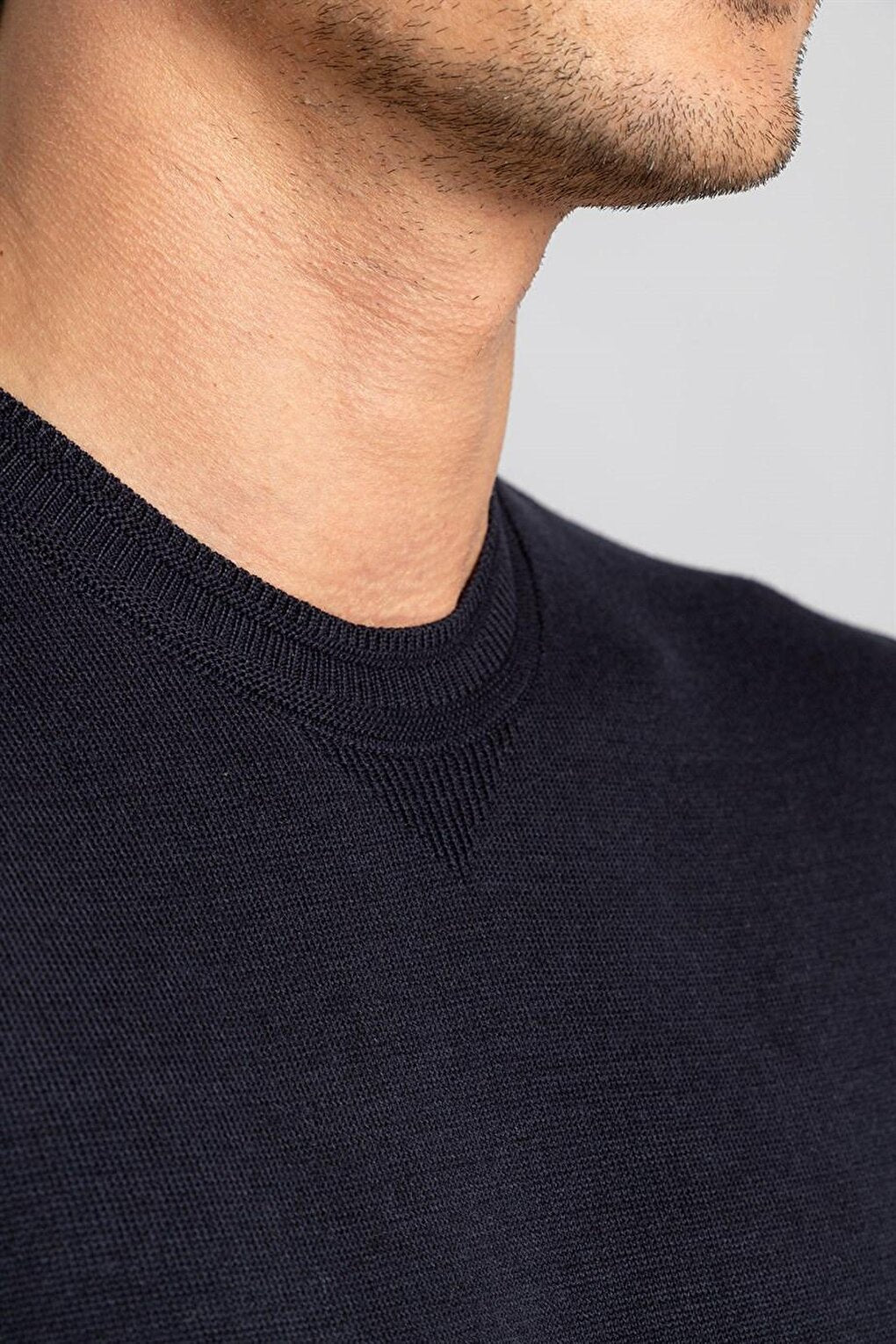 Slim Fit Crew Neck Men's Navy Blue Sweater