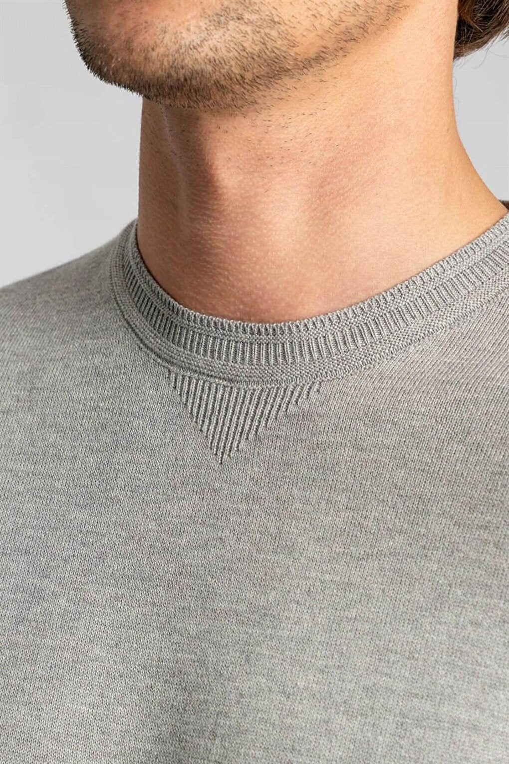 Slim Fit Crew Neck Men's Gray Sweater