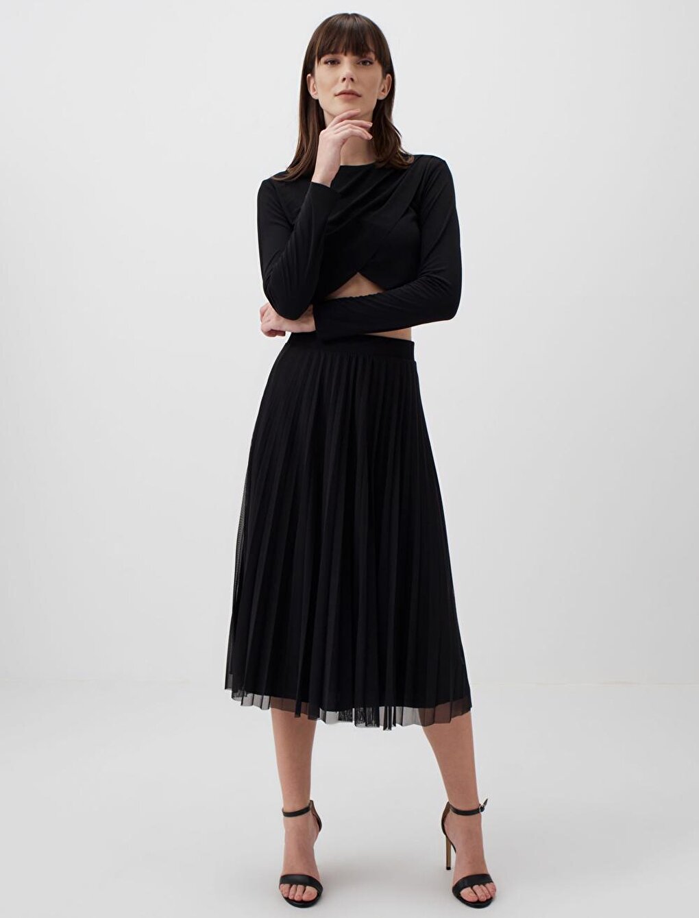 Black Normal Waist Pleated Mesh Midi Skirt