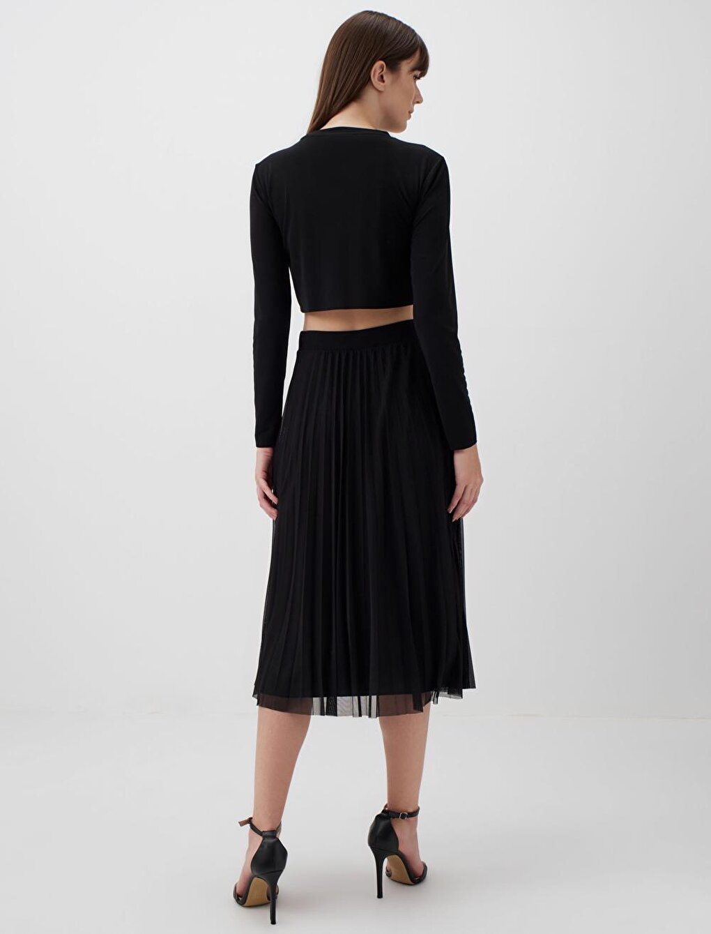 Black Normal Waist Pleated Mesh Midi Skirt