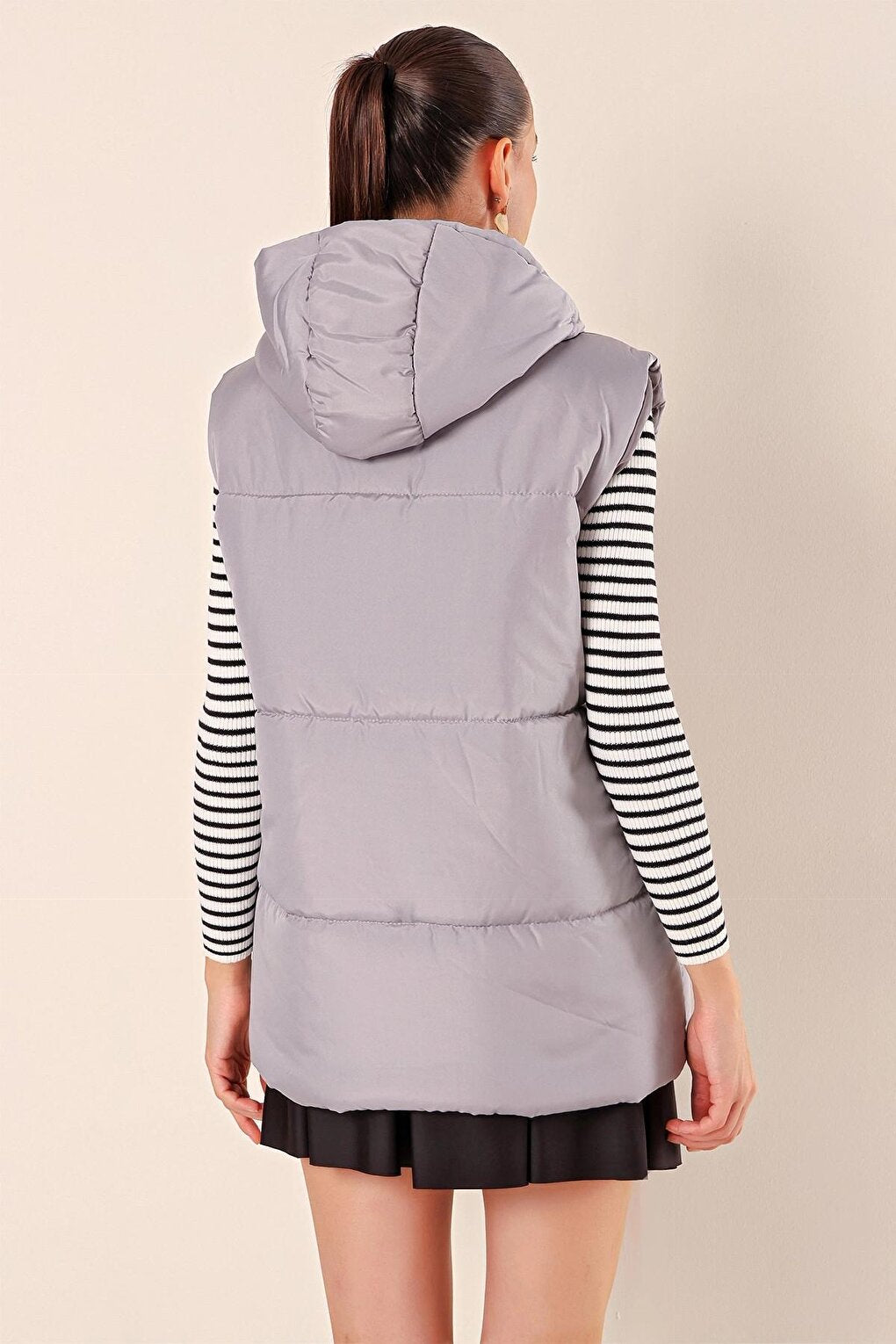 Gray Hooded Zippered Short Puffer Vest