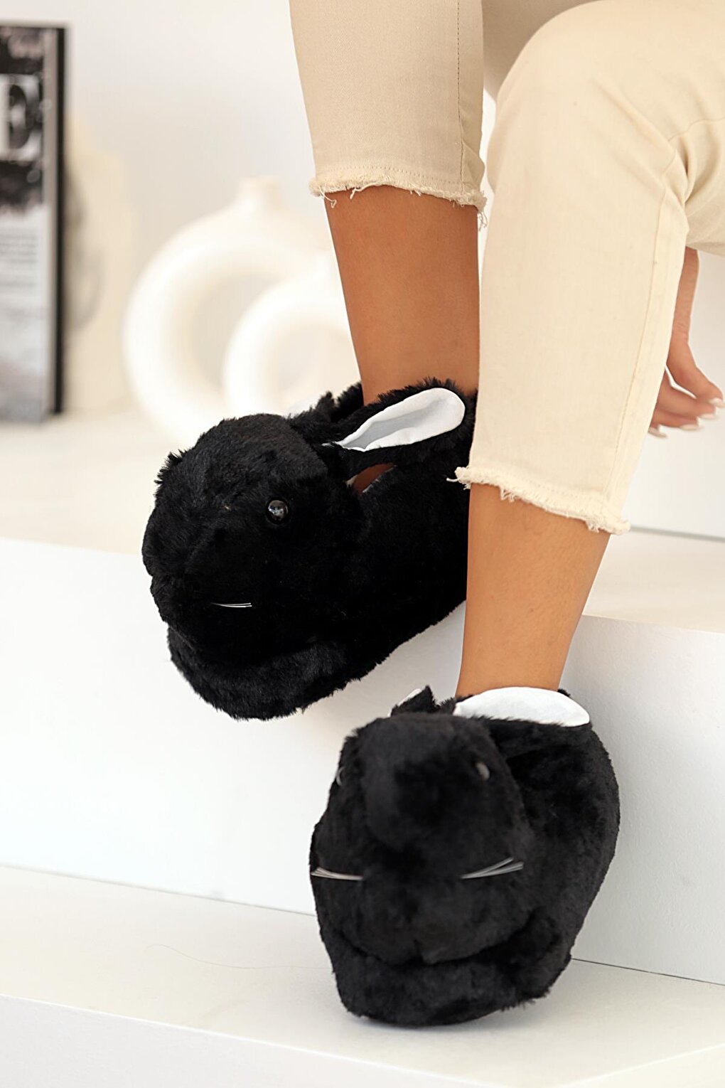 Thermal Base Plush Rabbit Women's Slippers A0016-Black