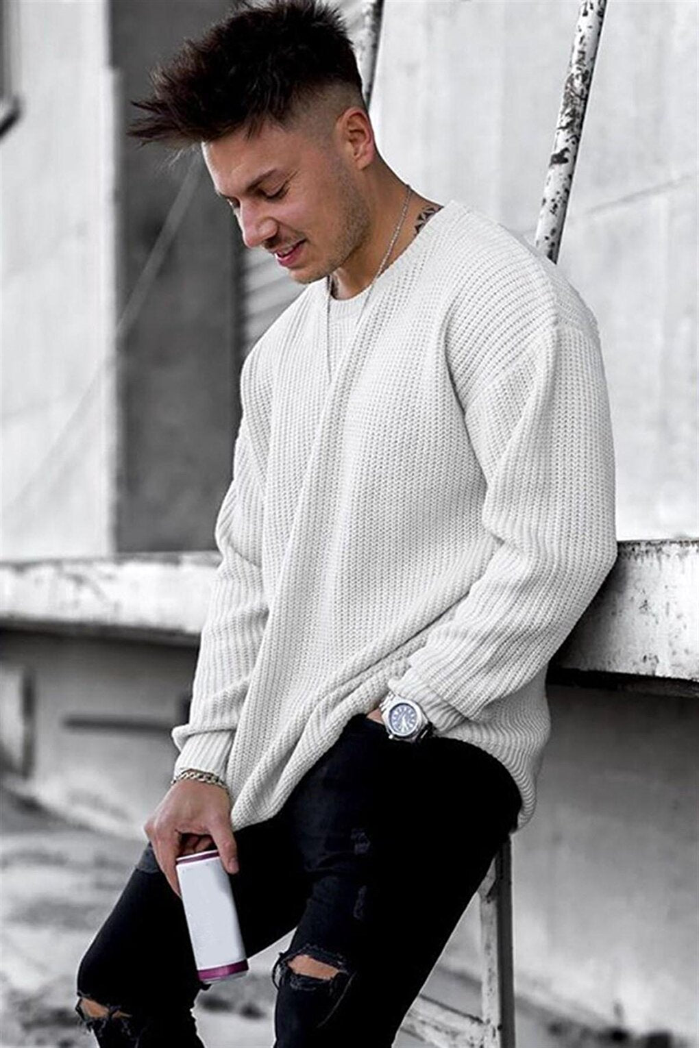 Crew Neck White Knitted Sweater 4518