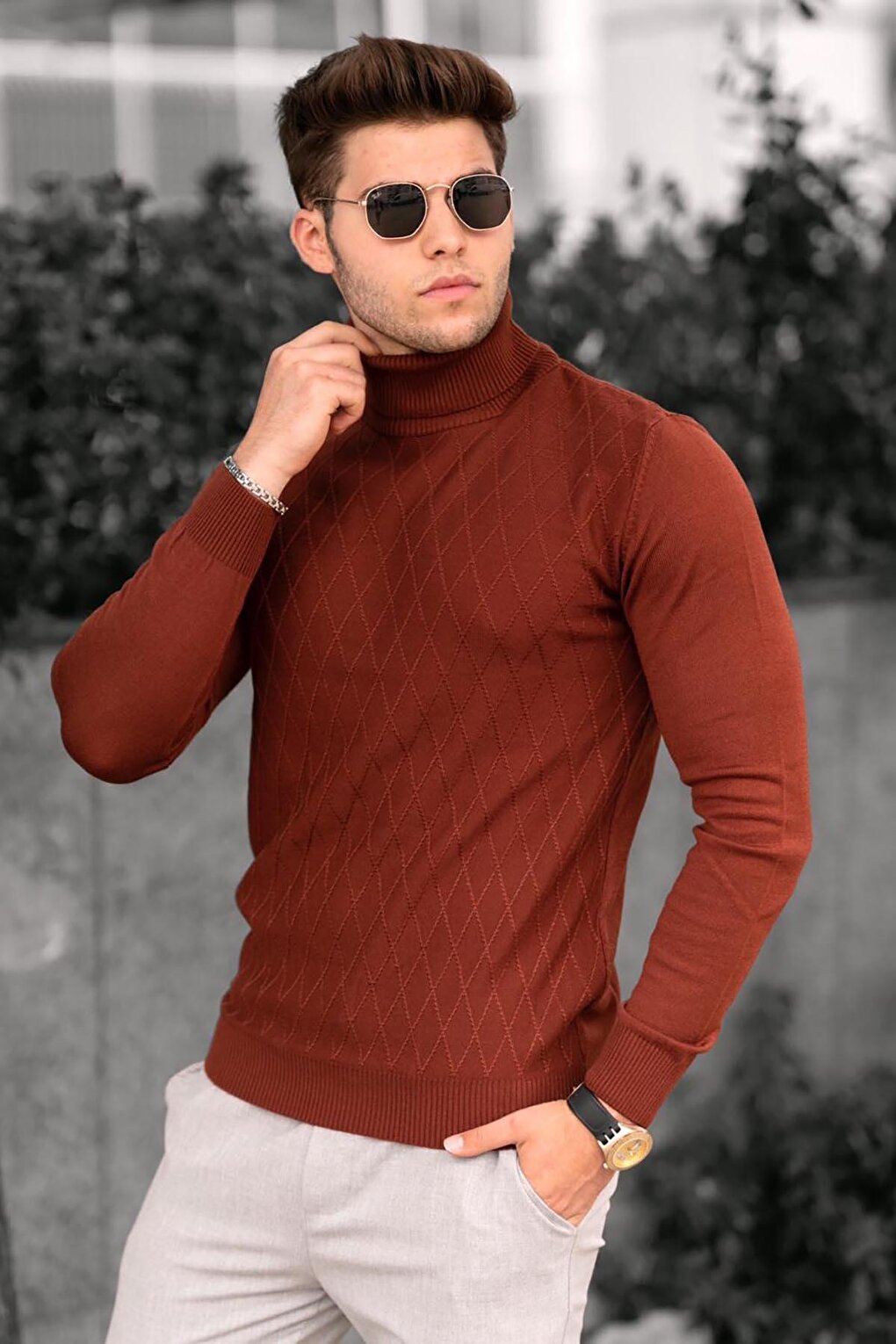 Tile Turtleneck Sweater 4658