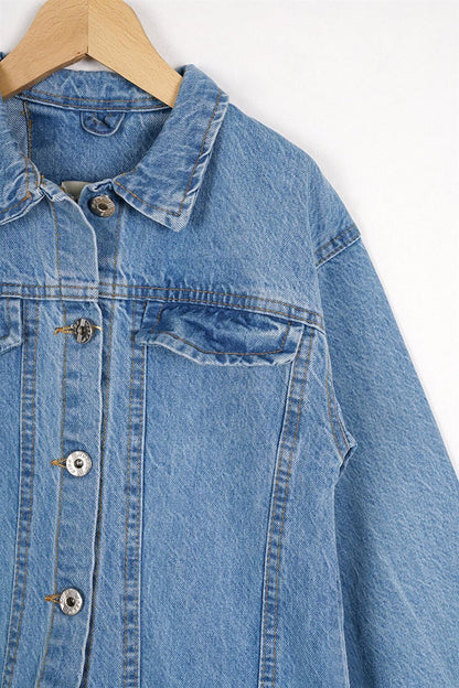 Girl's Blue Colored Button Detailed Jean Jacket with Pocket Flap