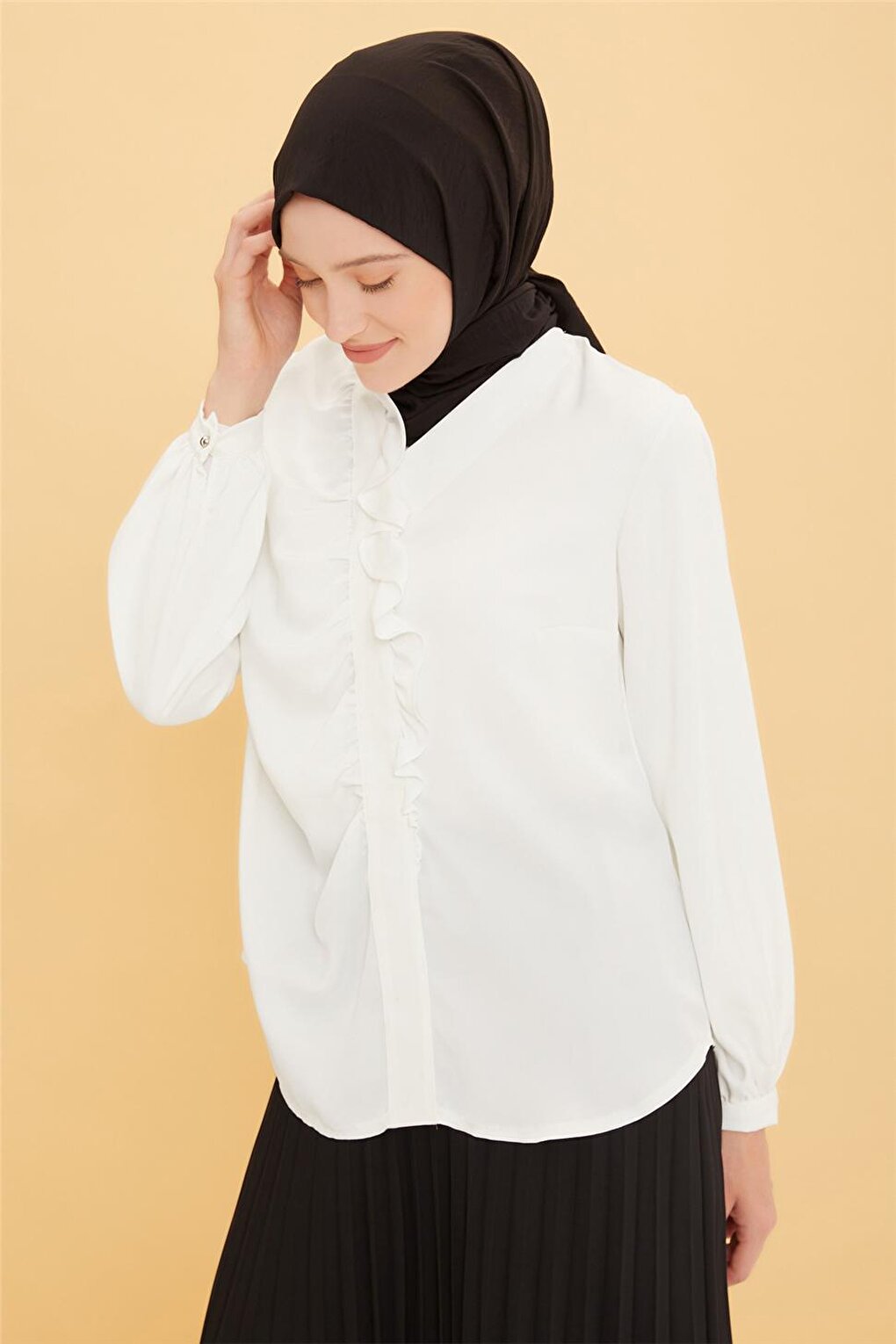 Ruffled Collar Shirt 22Y3105