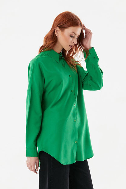 Oversize Shirt with Pleated Back