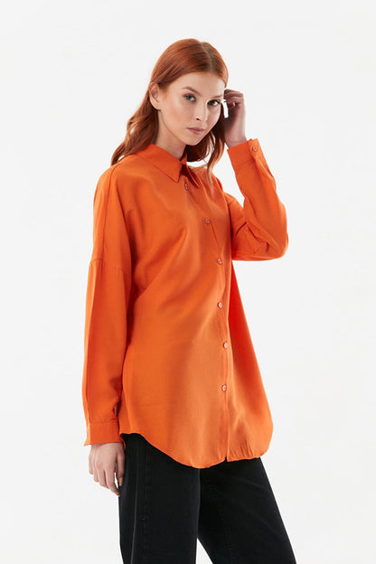 Oversize Shirt with Pleated Back