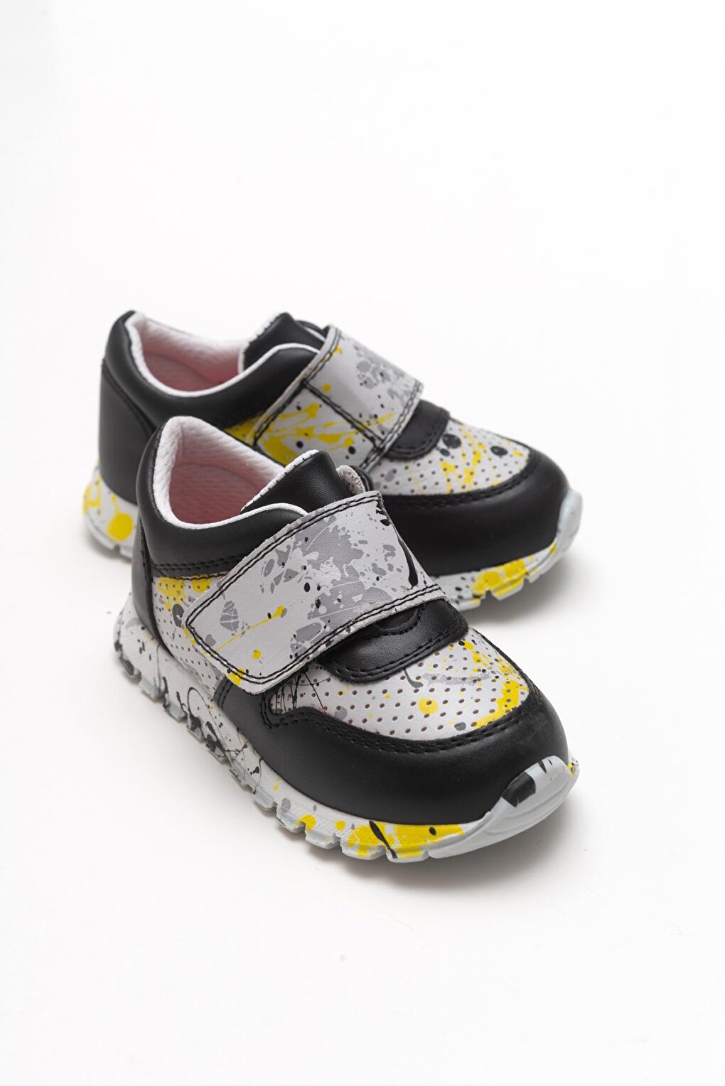 Boy's Black healthy Supported Children's Sports Shoes