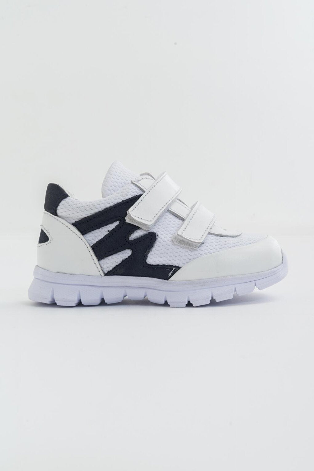 Boy's White Leather healthy Supported Sports Shoes