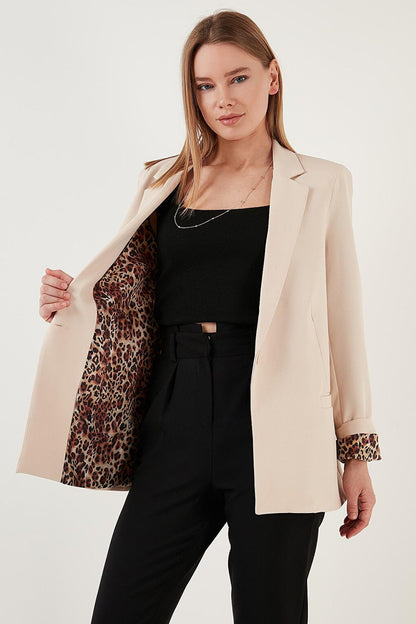 Mono Collar Relaxed Cut Lining Leopard Patterned Classic Jacket 6524002