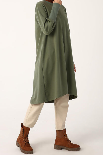 Soft Green Collar and Ribbed Cuffs Tunic