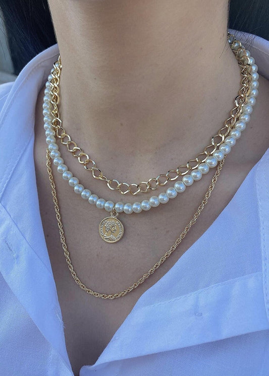 Pearl Medallion Gold Chain Combination Necklace