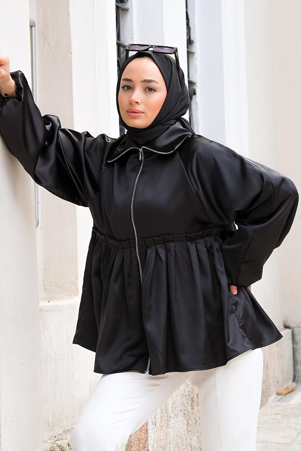 Pleated Skirt Zippered Tunic Black