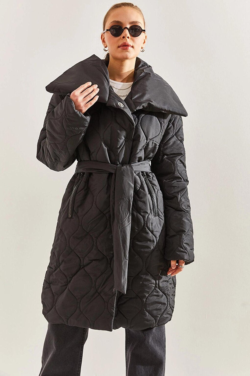 Women's Metal Button Quilted Oversize Puffer Coat