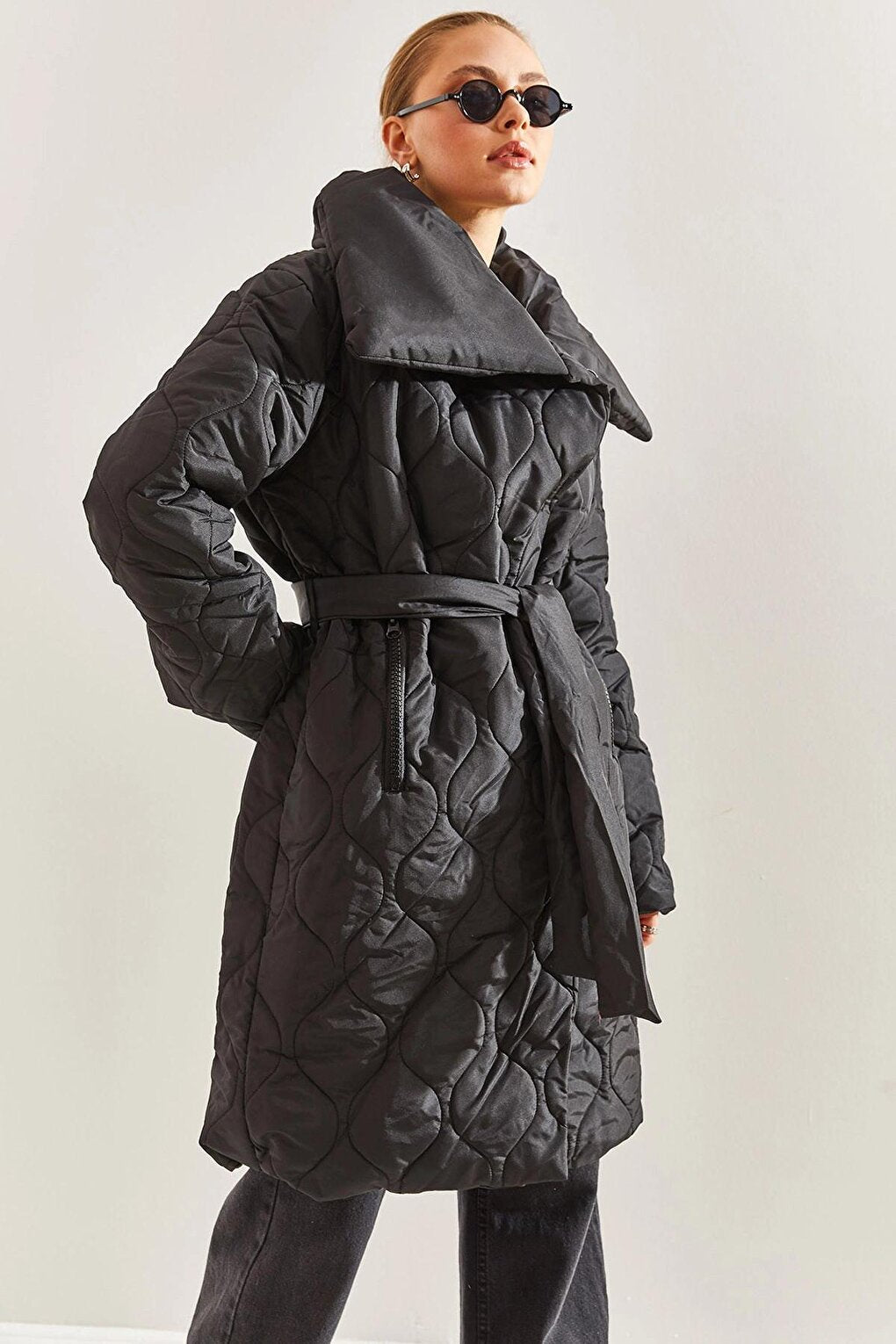 Women's Metal Button Quilted Oversize Puffer Coat