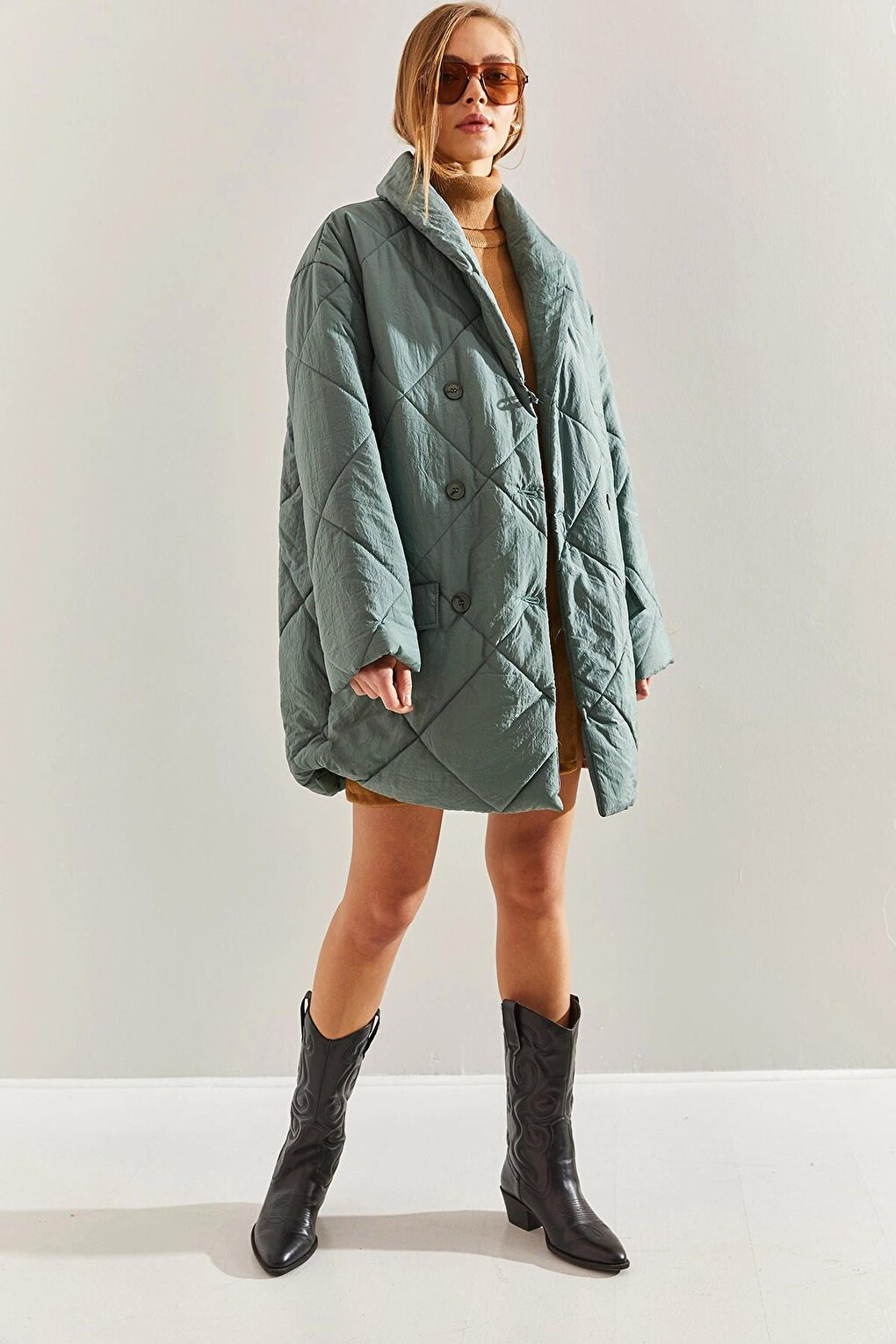 Women's Buttoned Oversize Puffer Coat