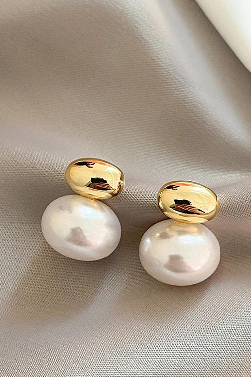 Pearl Double Ball Stud earrings