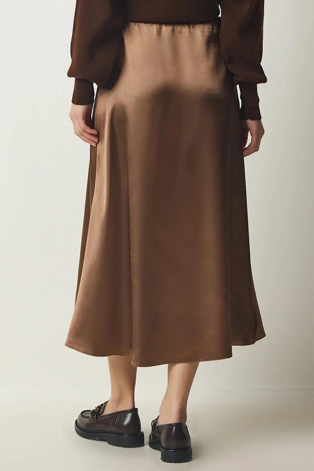 Women's Light Brown Satin Finished Midi Length Skirt with Elastic Waist Hzl23s-bd1101471