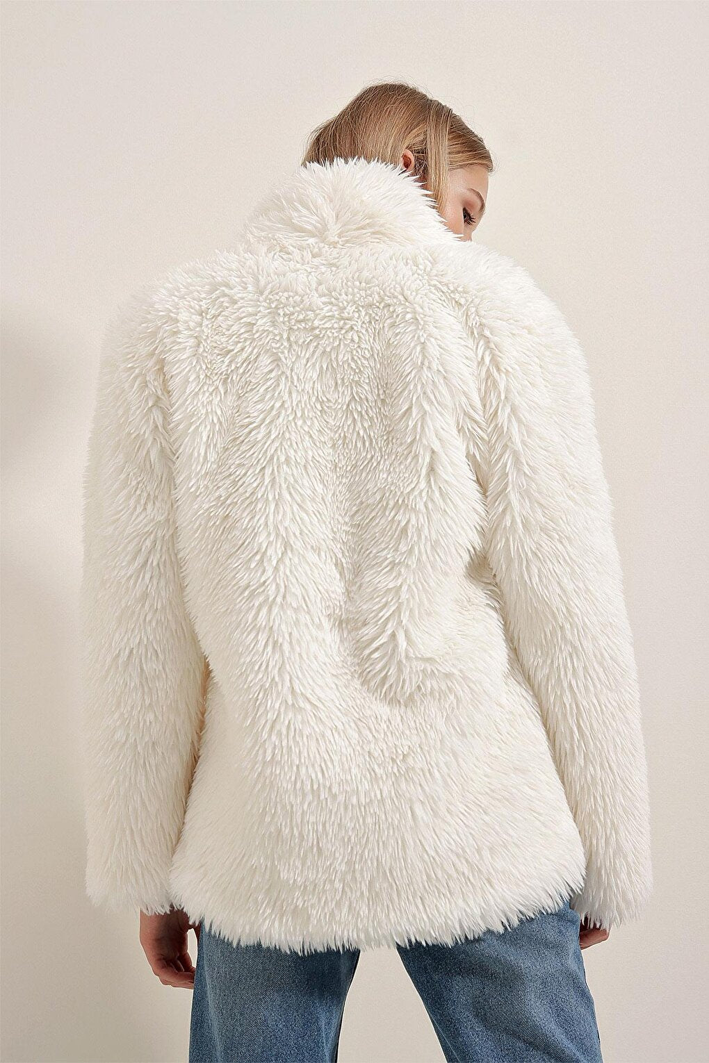 9088 Plush Coat - White