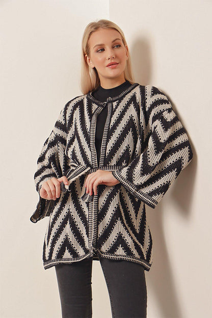 Zigzag Pattern Knitwear Cardigan