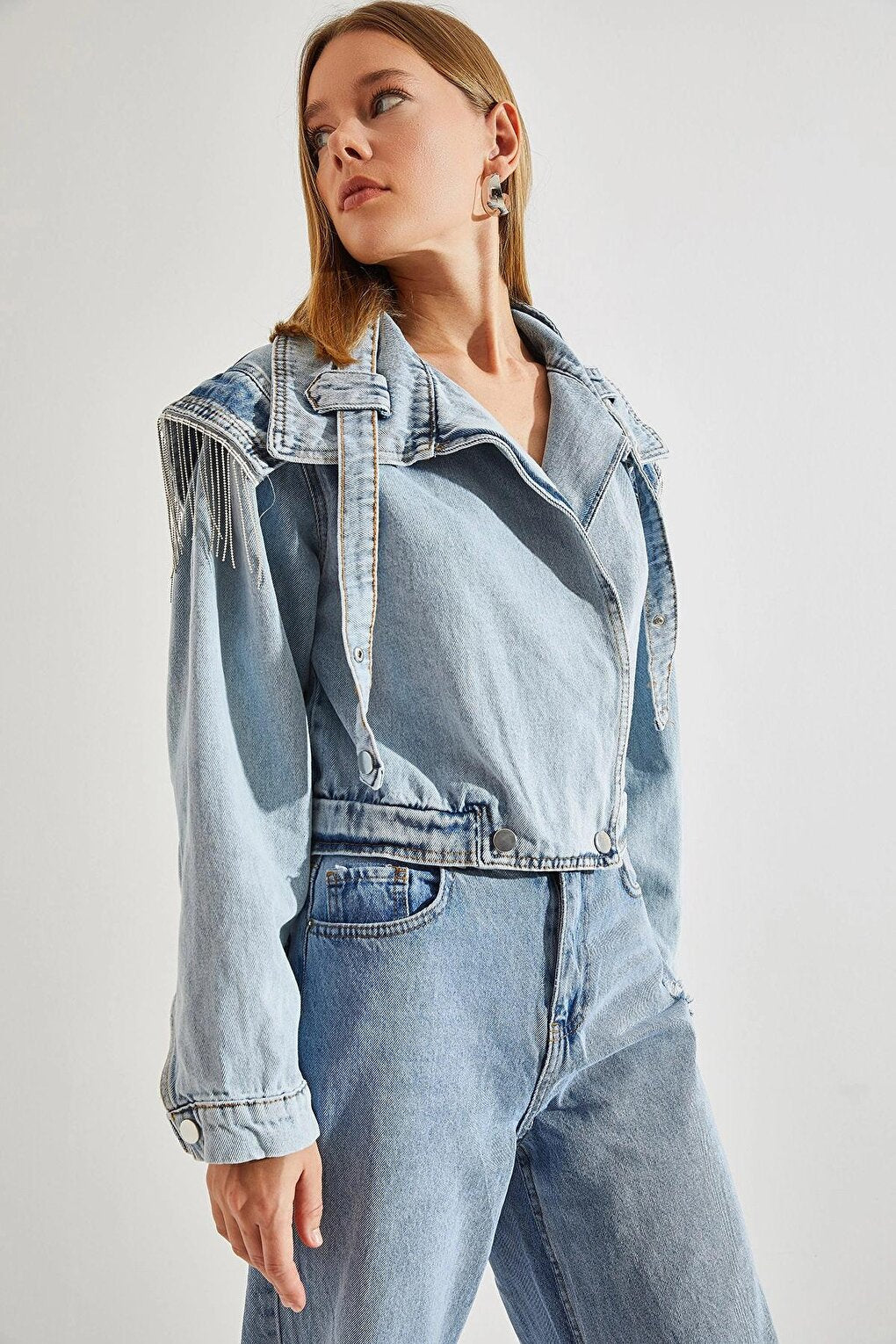 Women's Belt Collar Shoulder Detailed Denim Jacket