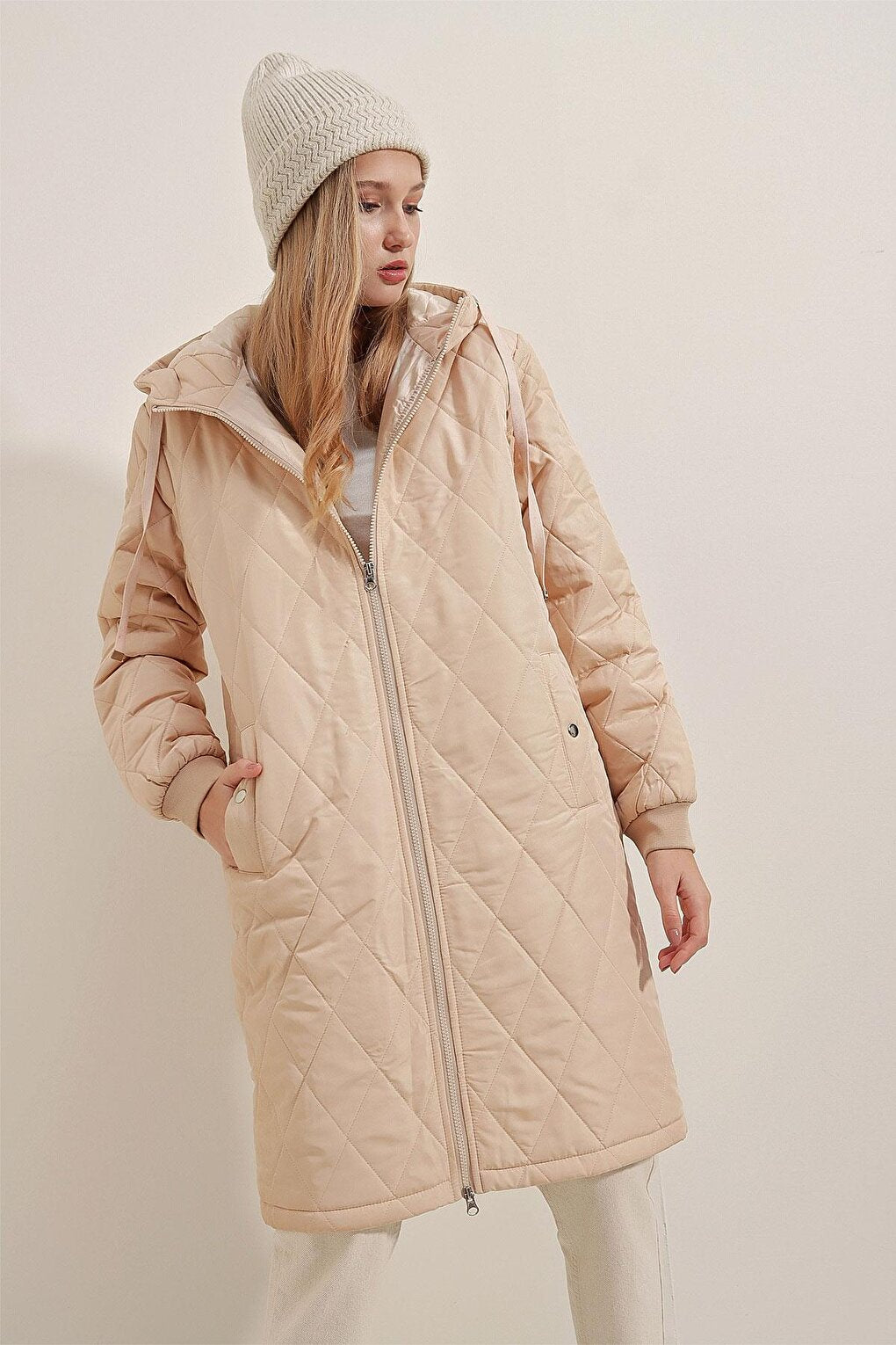 Women's Beige Hooded Zippered Puffer Coat