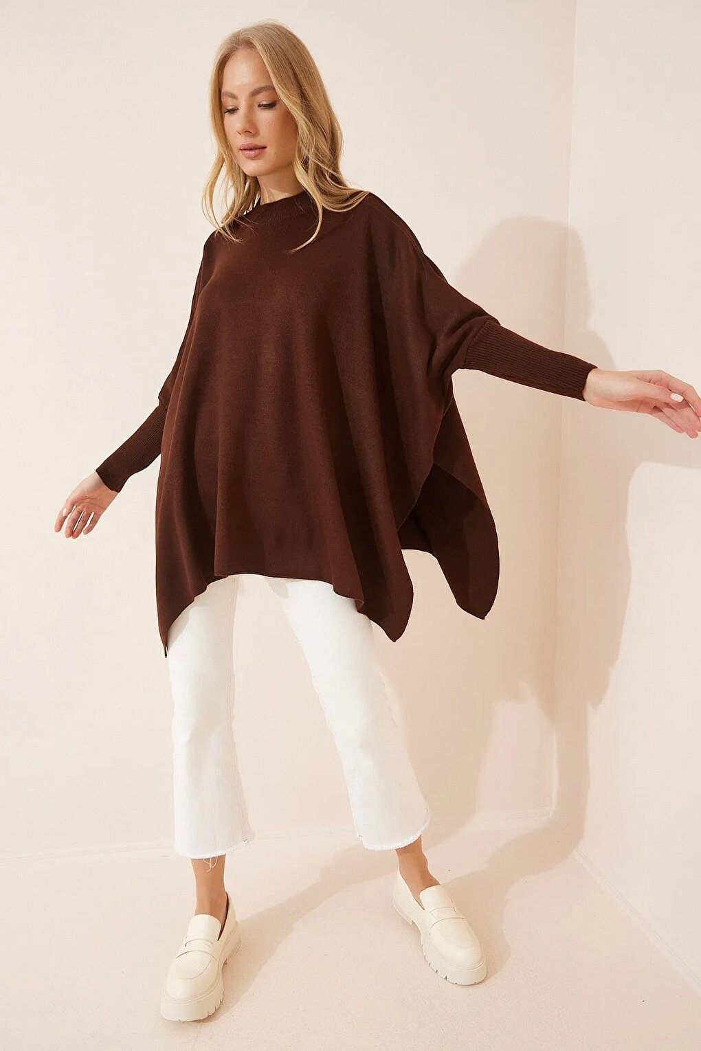 Women's Brown Stand-Up Collar Slit Oversize Poncho