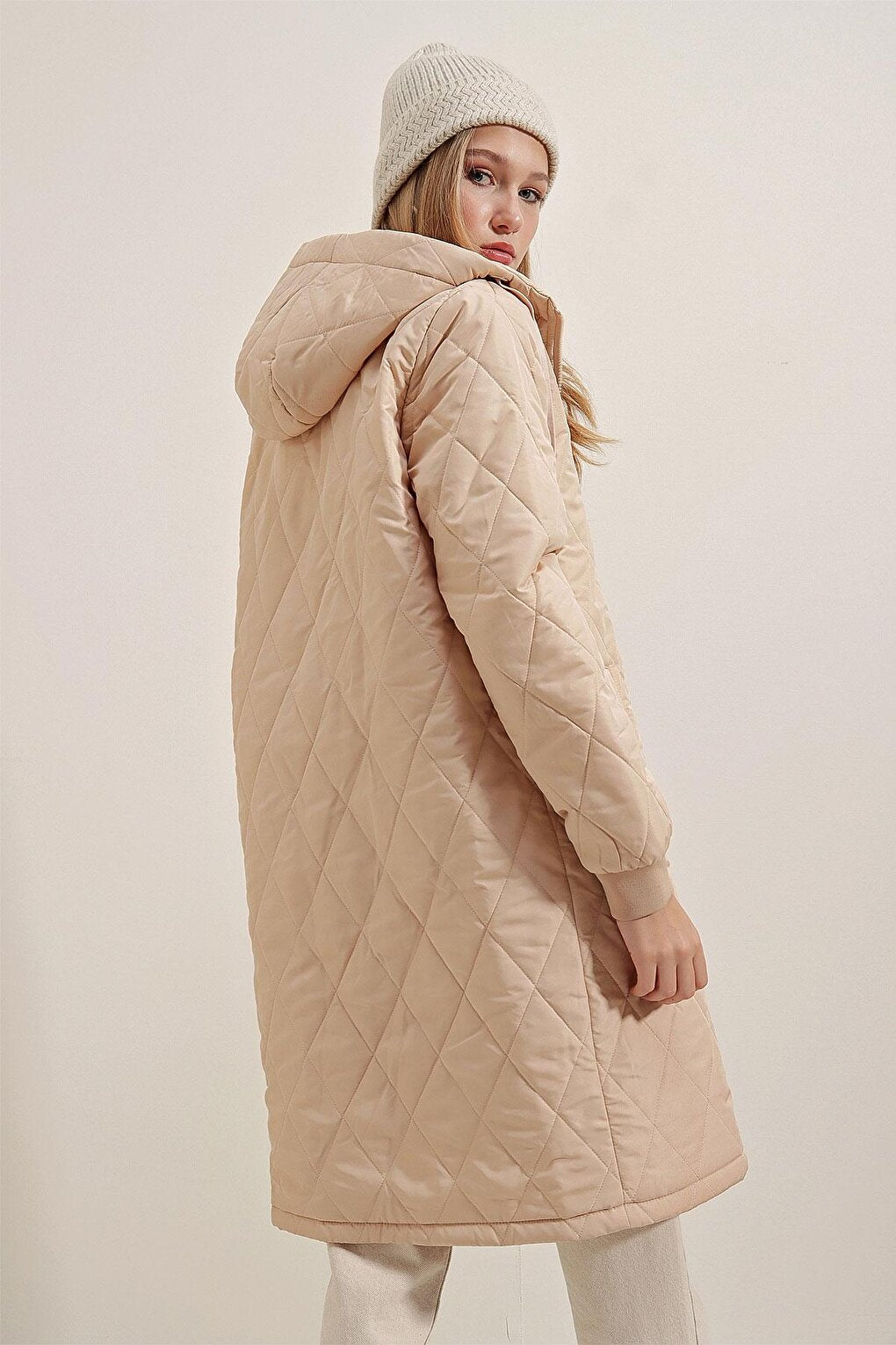 Women's Beige Hooded Zippered Puffer Coat