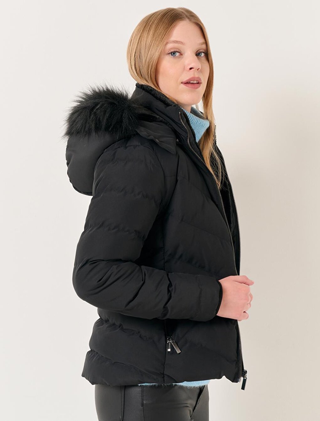 Black Straight Cut Stand Collar Hooded Winter Puff Coat