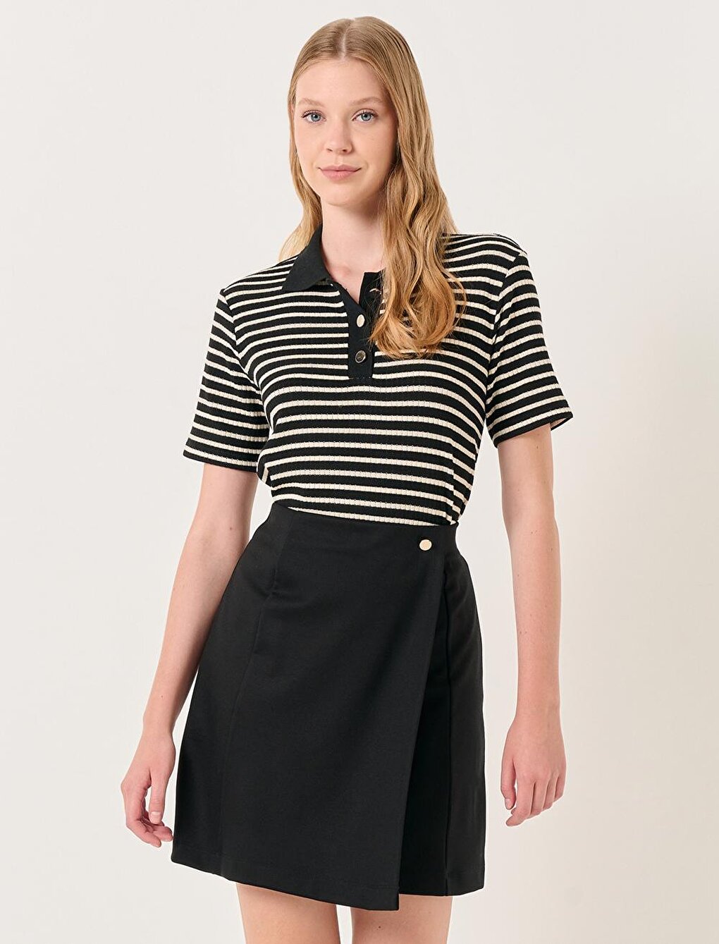 Black Straight Cut High Waist Stylish Skirt