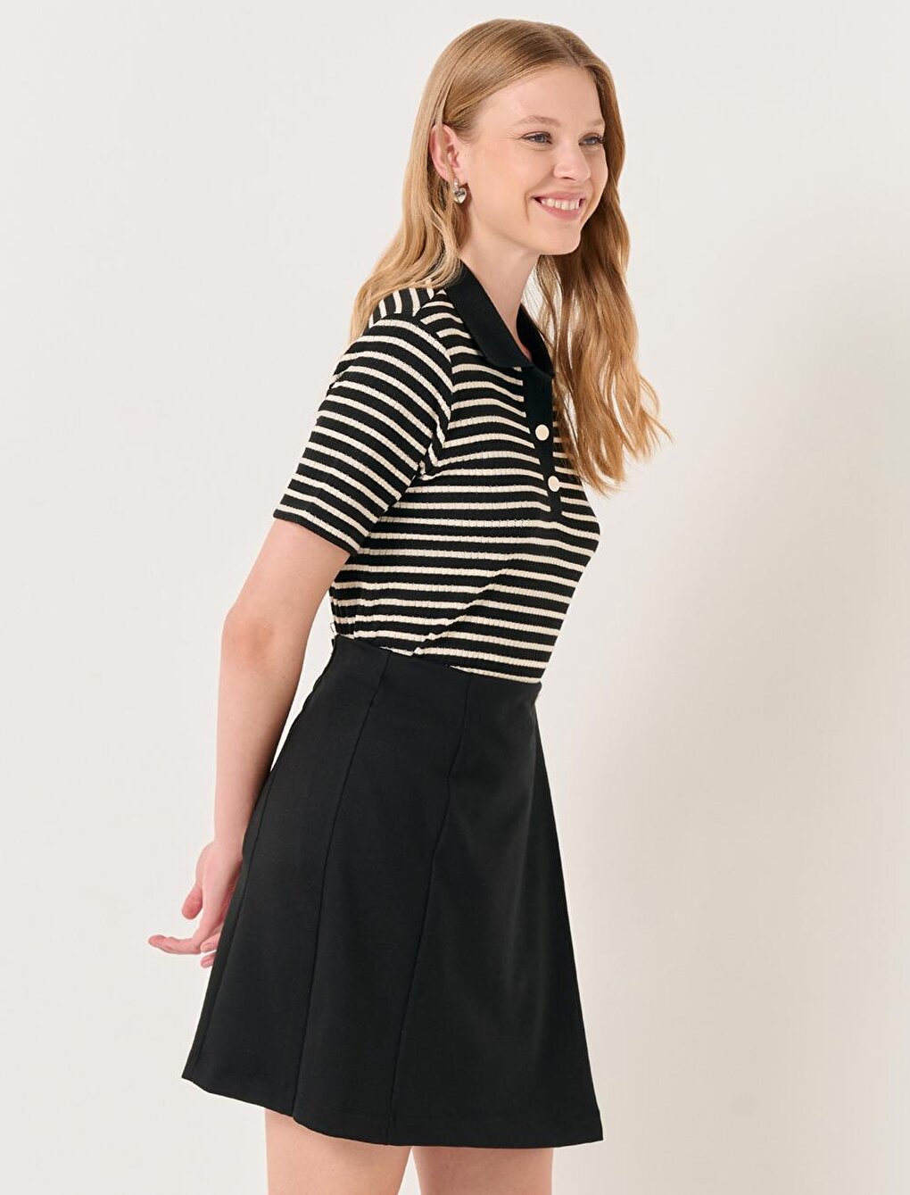 Black Straight Cut High Waist Stylish Skirt