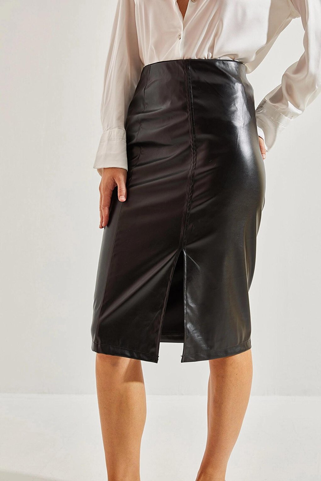 Women's Slit Leather Skirt