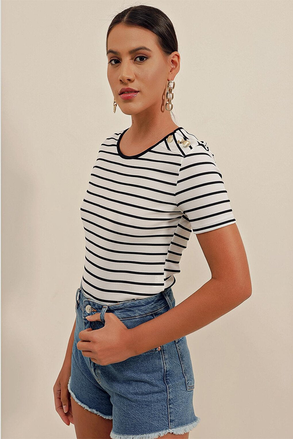 0479 Buttoned Striped Blouse - White