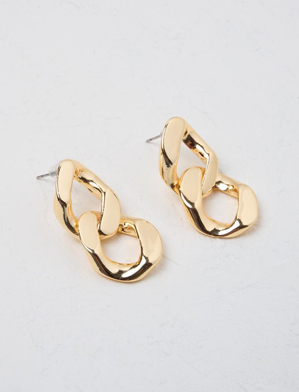 Stylish Earrings with Gold Chain Figures