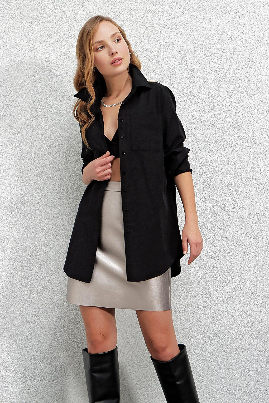 Women's Black Slit Basic Long Sleeve Boyfriend Poplin Long Shirt HZL22W-BD138791