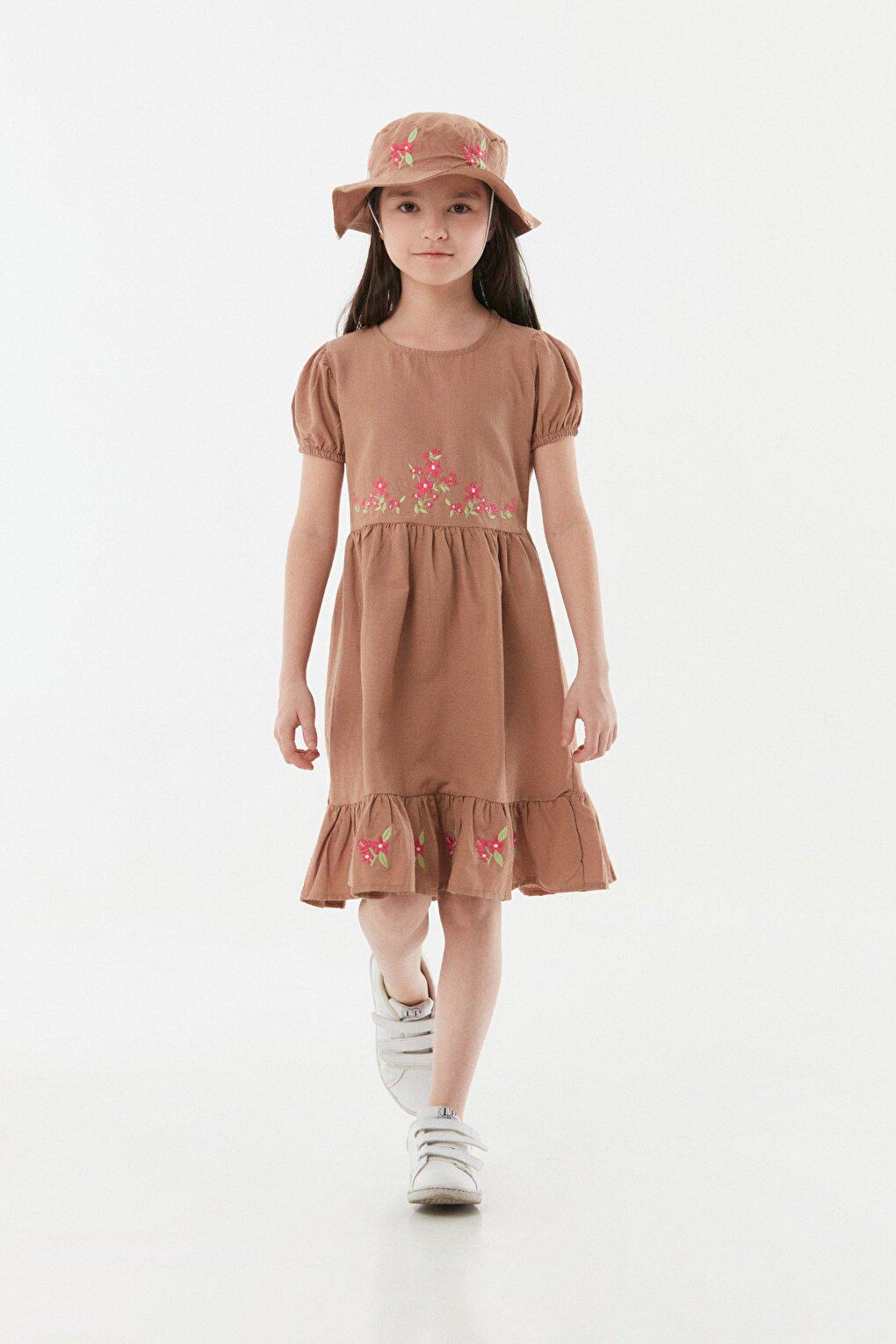 Girl's Dress with Embroidered Hat Accessories