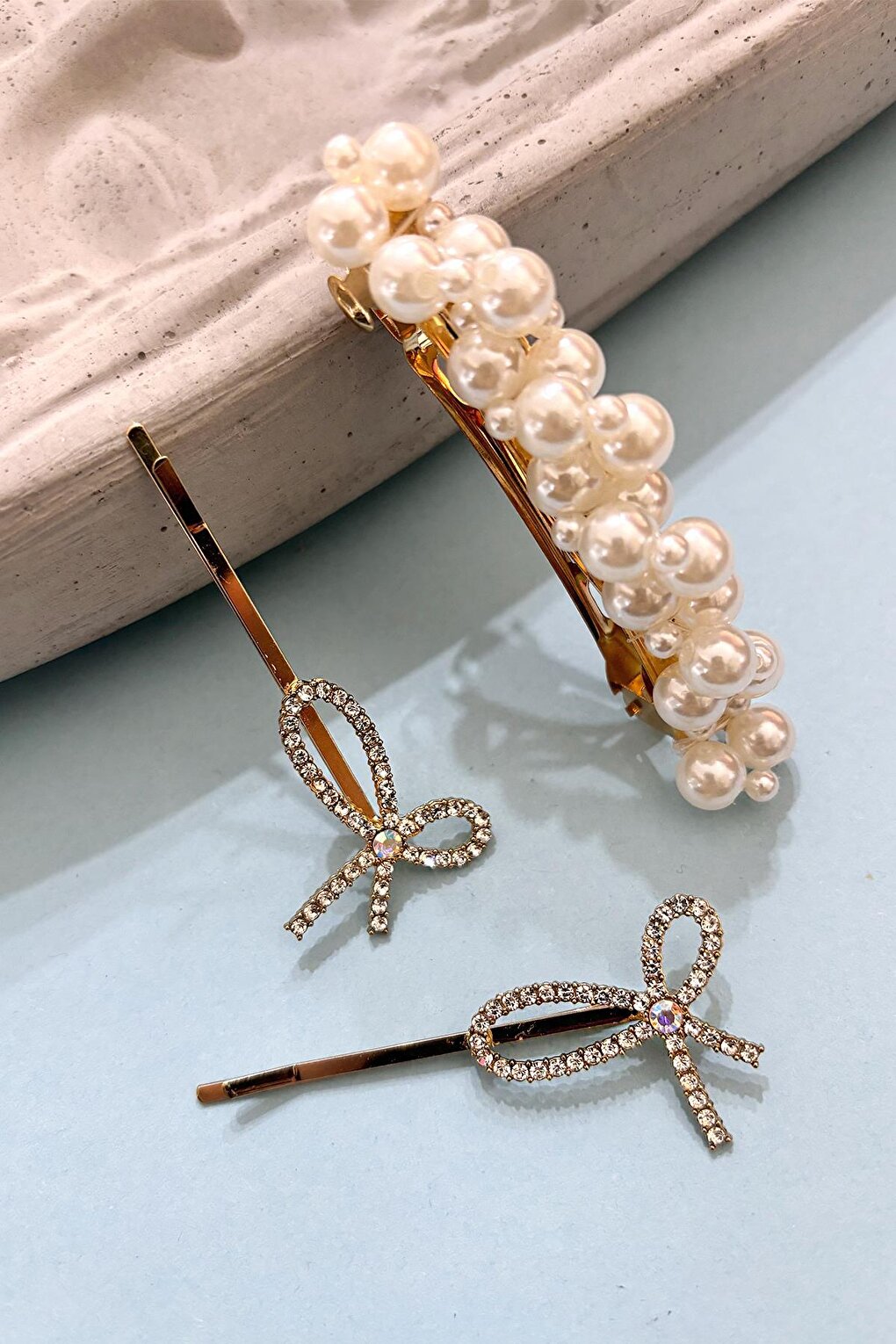 Lacroi Bow and Pearl Detailed Hairpin Set 3-pack