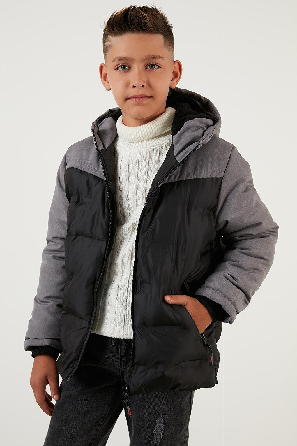 Hooded Puffer Coat with Plush Lining and Zippered Pockets 5760041