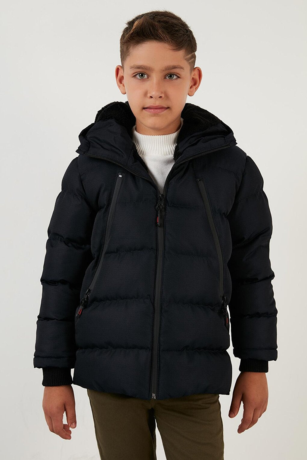 Hooded Puffer Coat with Plush Lining and Zippered Pockets 5760040