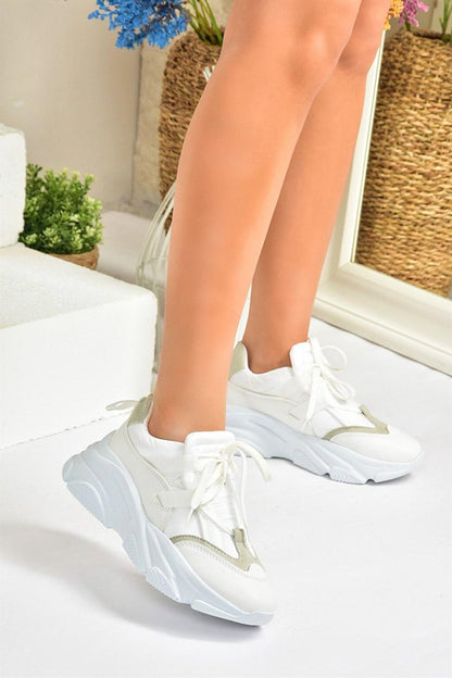 M973514409 White Women's Sneakers