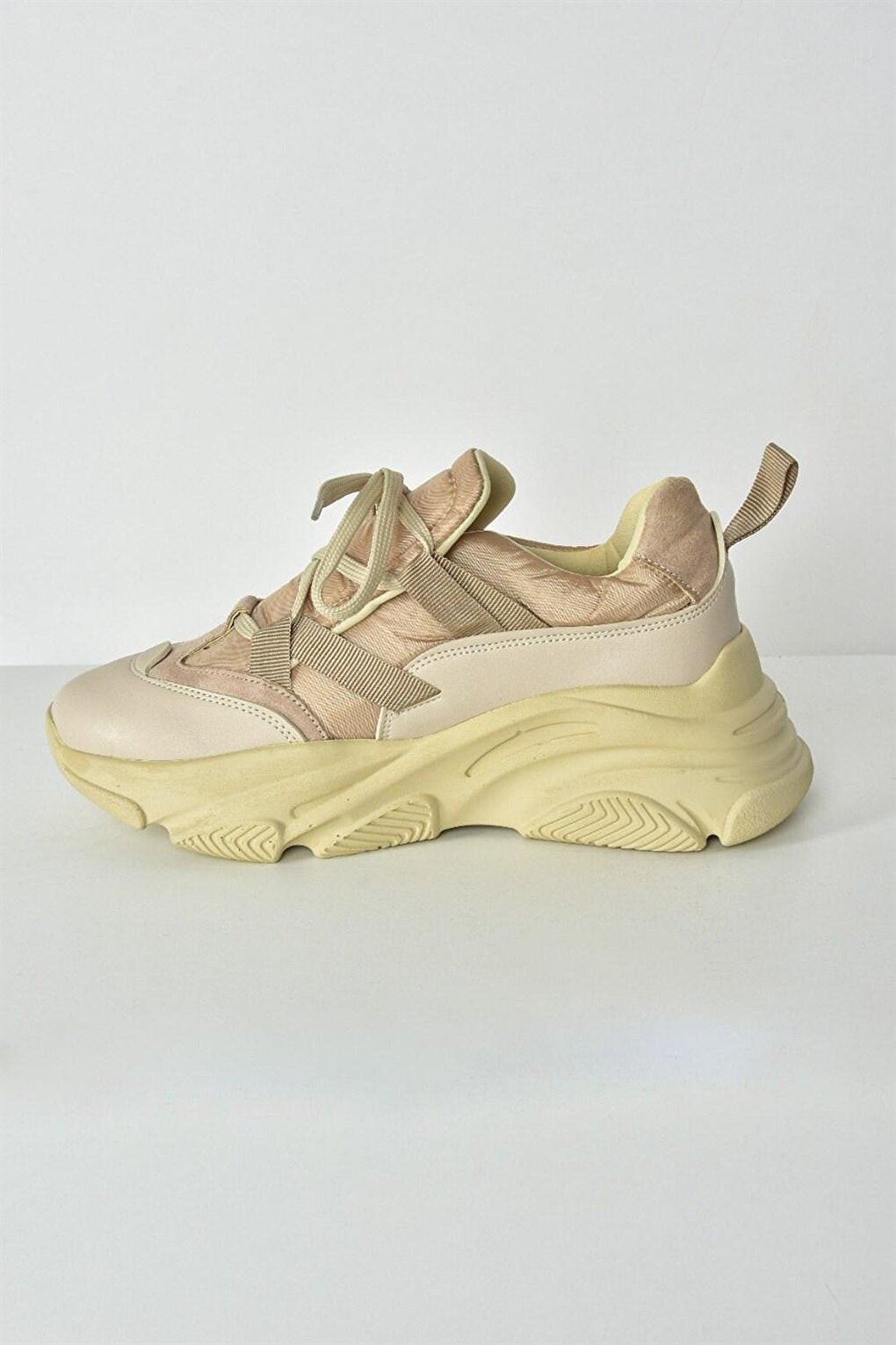 M973514409 Beige Women's Sneakers