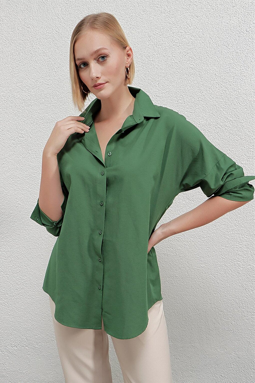 Women's Emerald Green Oversize Long Basic Shirt HZL22W-BD139001