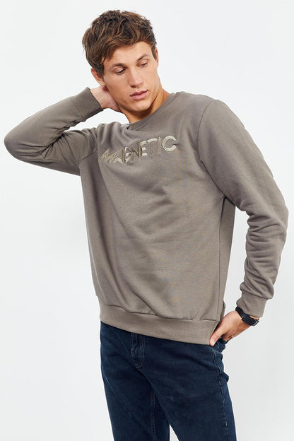 Camel Text Embroidered Crew Neck Comfortable Form Men's Sweatshirt - 88020