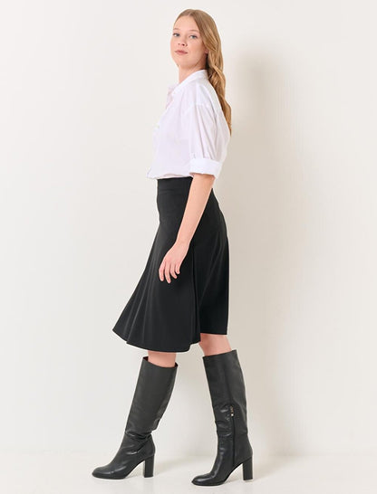 Black Normal Waist Asymmetric Cut Skirt