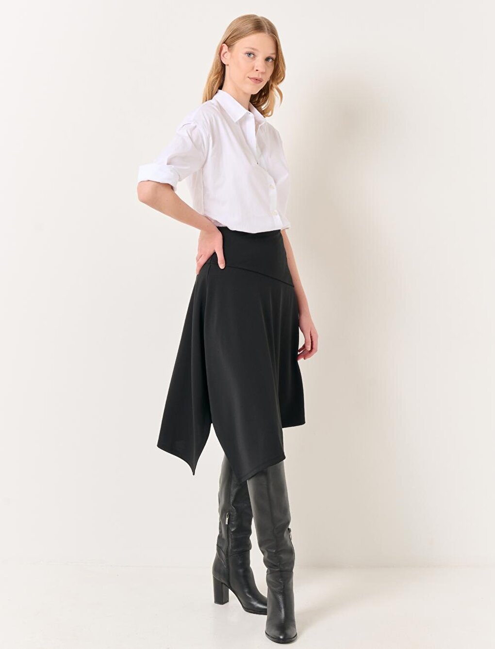 Black Normal Waist Asymmetric Cut Skirt