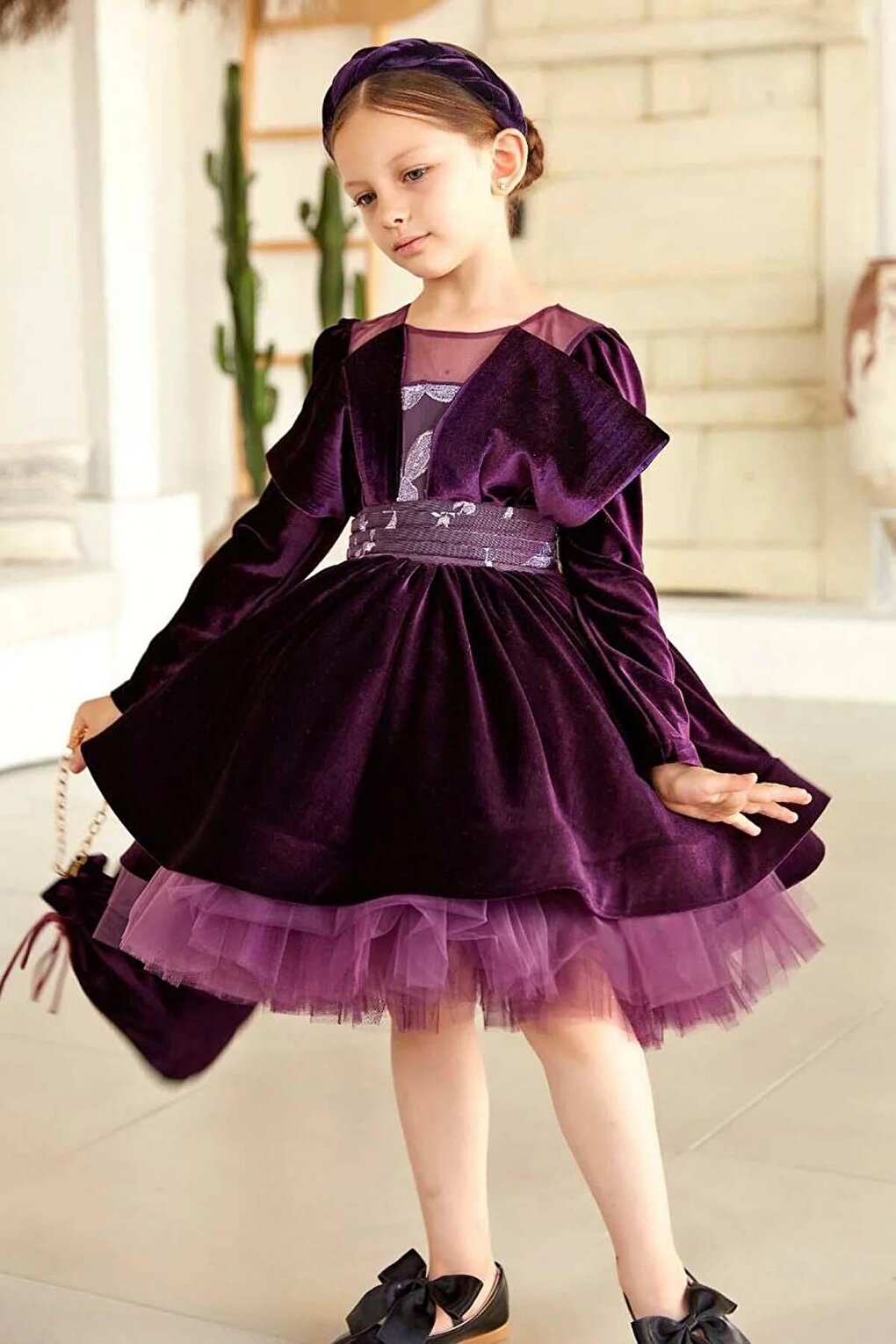 Girl's New Purple Dress with Leaf Embroidery on the Waist and Transparent Tulle on the Collar