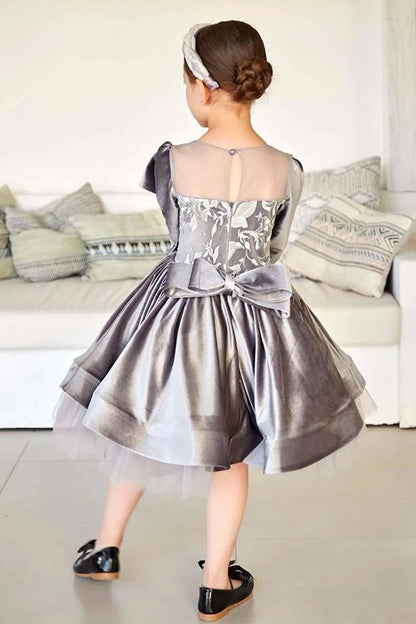 Girl's New Gray Dress with Leaf Embroidery on the Waist and Transparent Tulle on the Collar