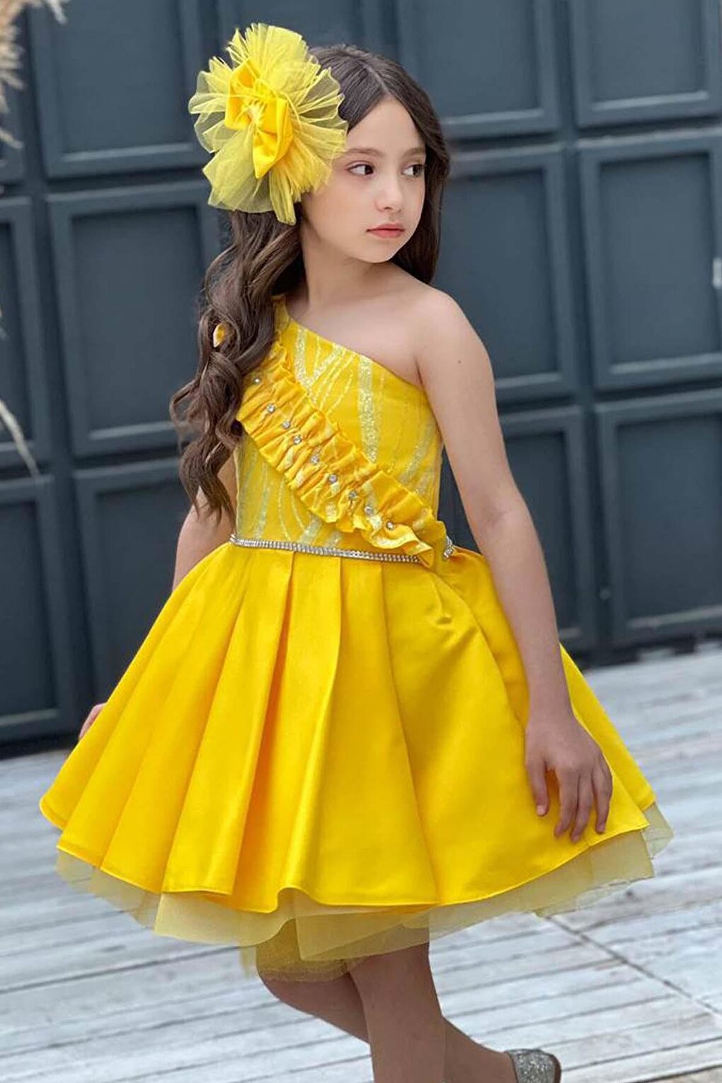 Girl's One-Shoulder Yellow Evening Dress with Stone Detailed Fluffy Skirt