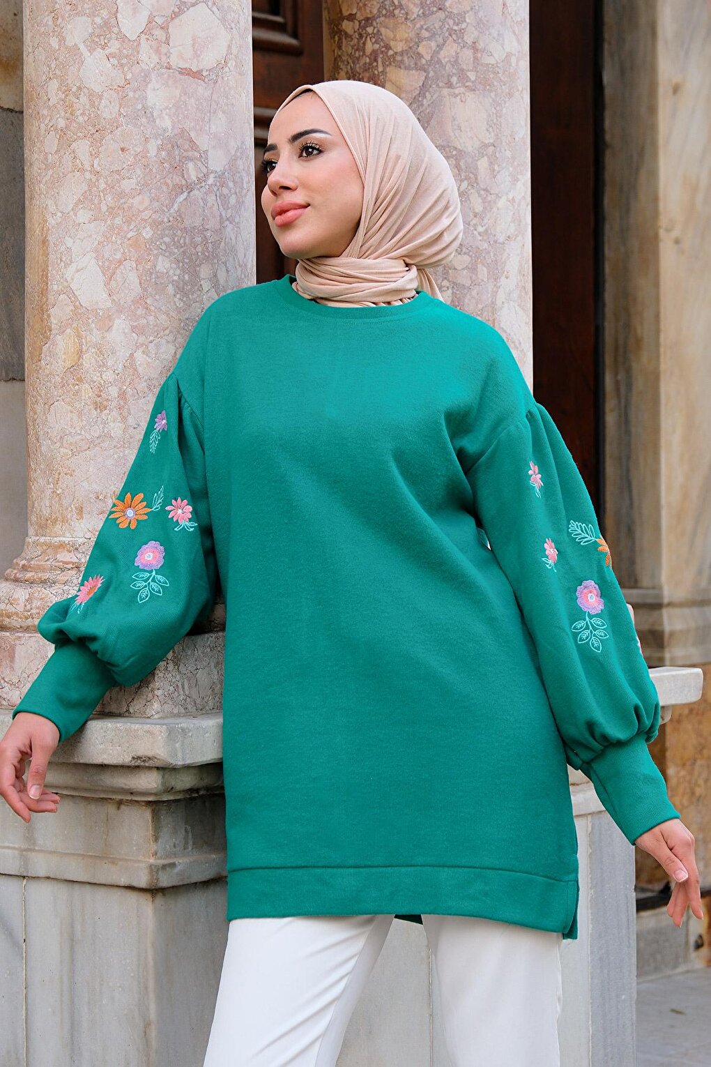 Floral Embroidered Crew Neck Sweatshirt Green